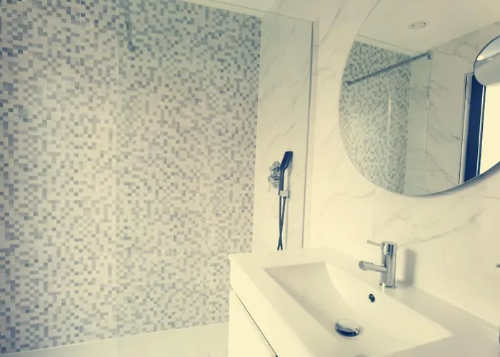 Andreihouse בית נופש אמאריס